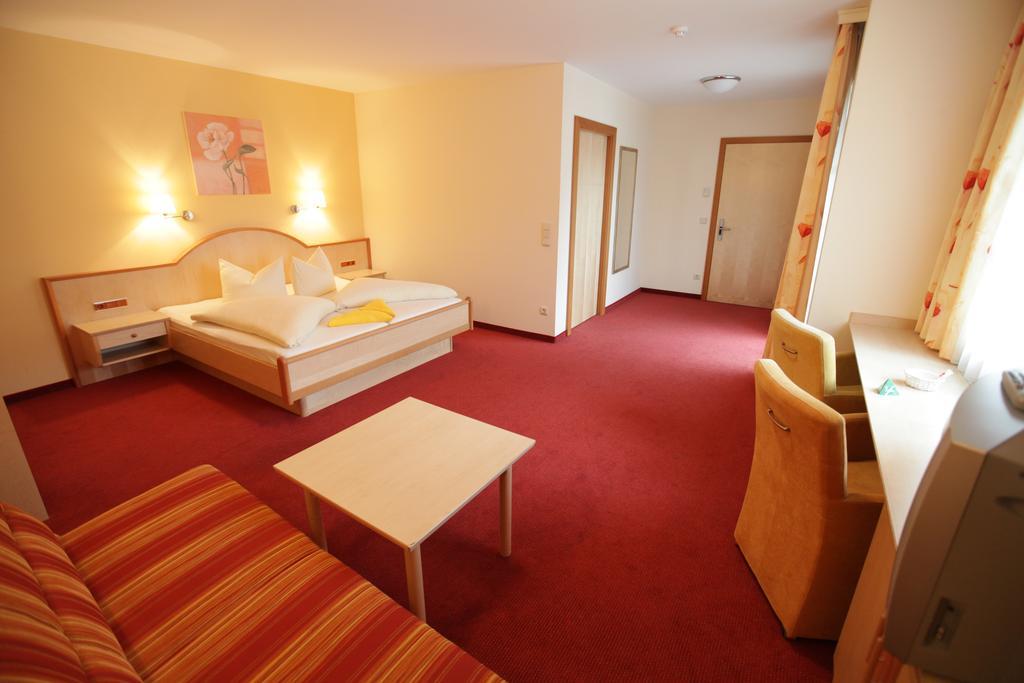 Hotel Gasthof Neuner Imst Quarto foto